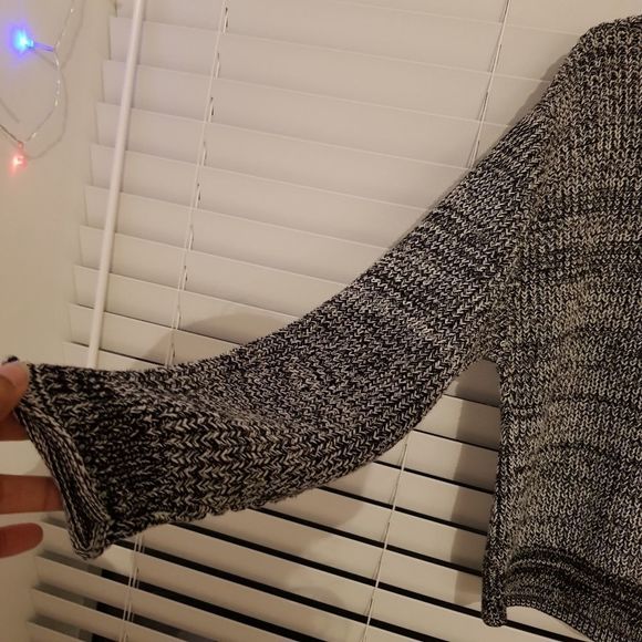 NWT ABOUND Nordstorm brand women's black sweater top, Size Medium - Picture 6 of 11